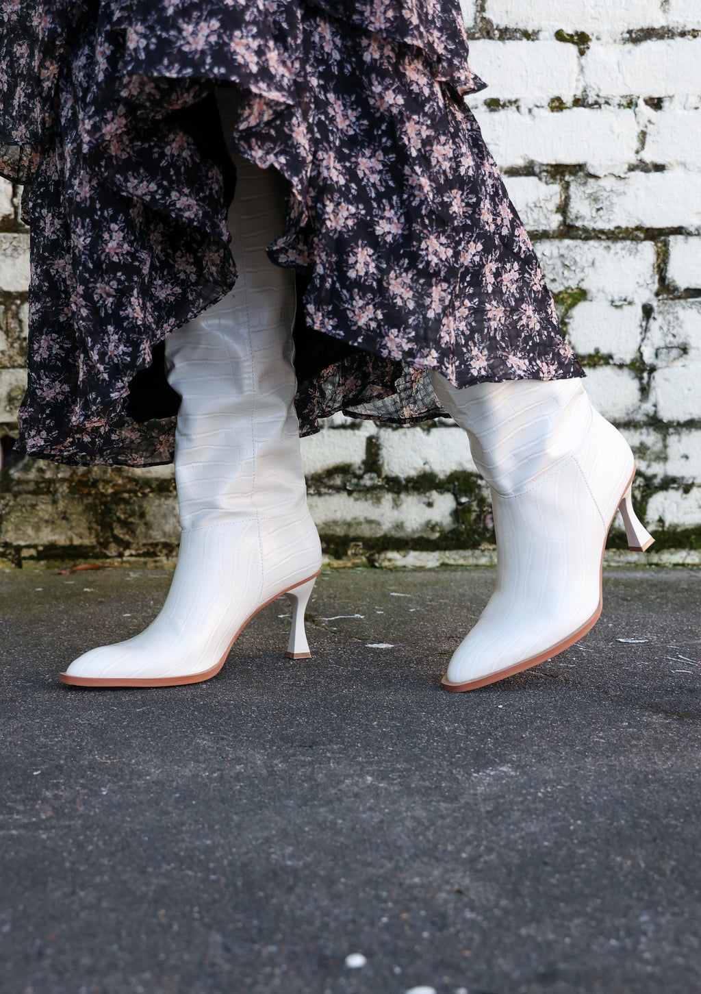 Eva boots in cream