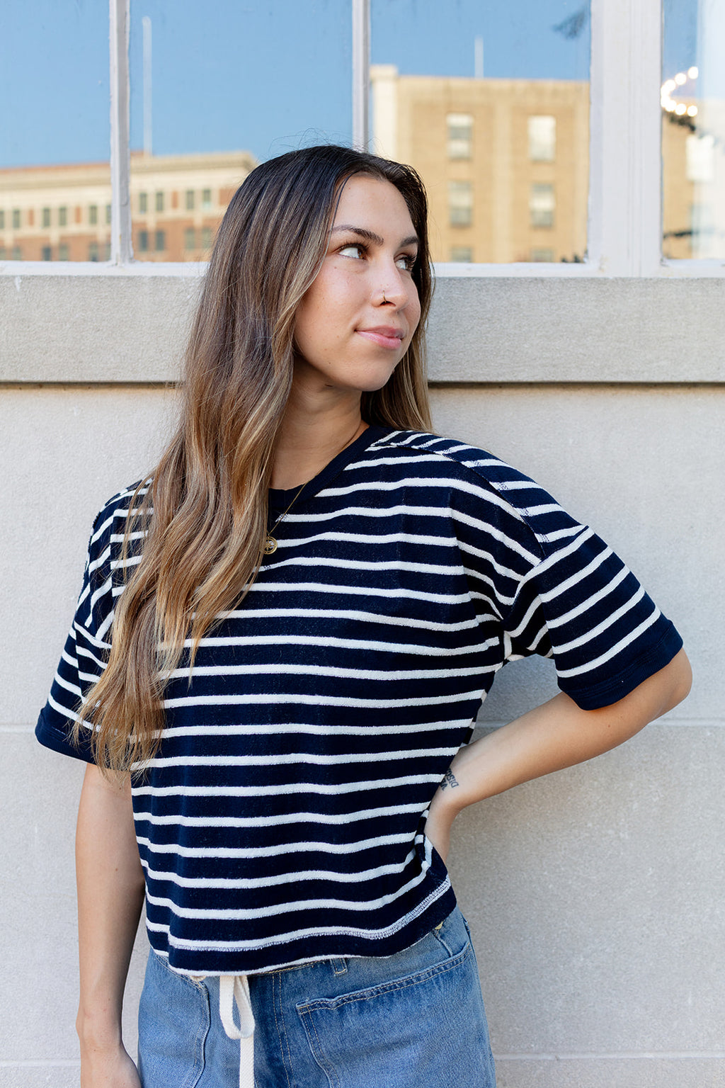 Casual horizontal stripe crewneck shirt in navy and white