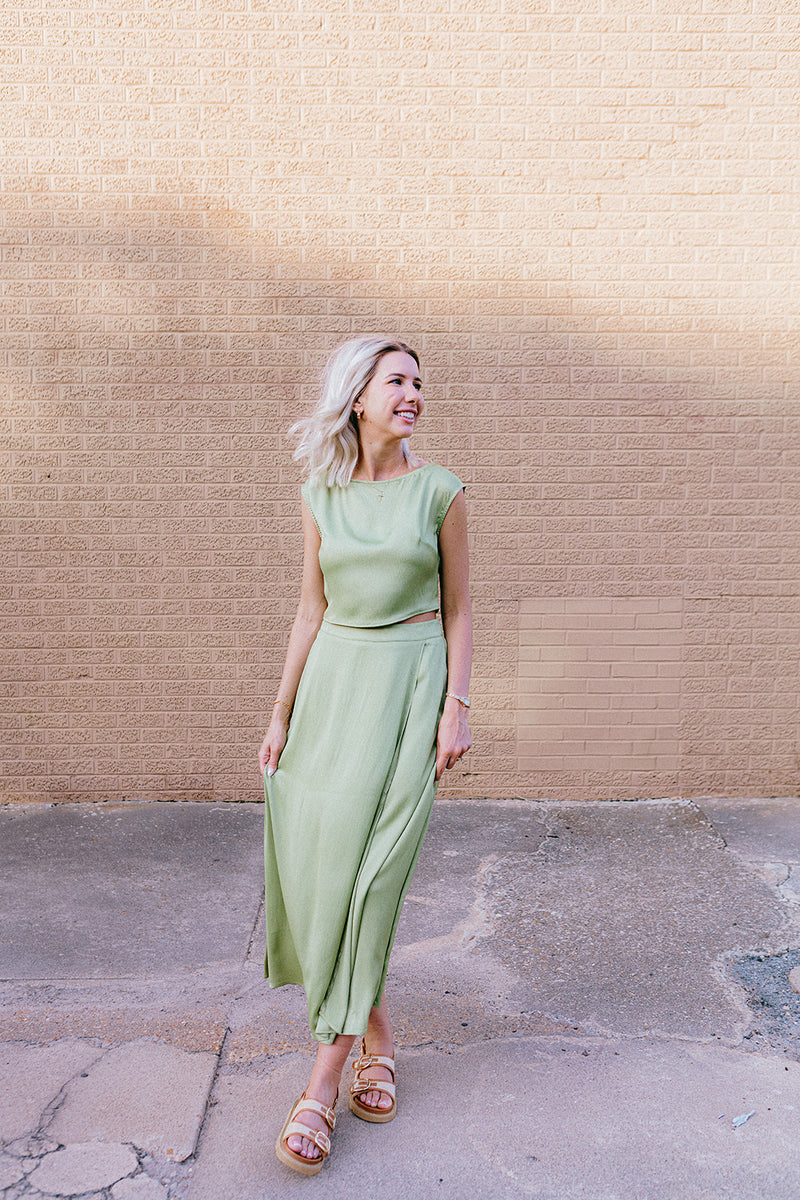 Willow set in Matcha green