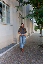 Trendy cropped barrel-leg jeans in light blue wash