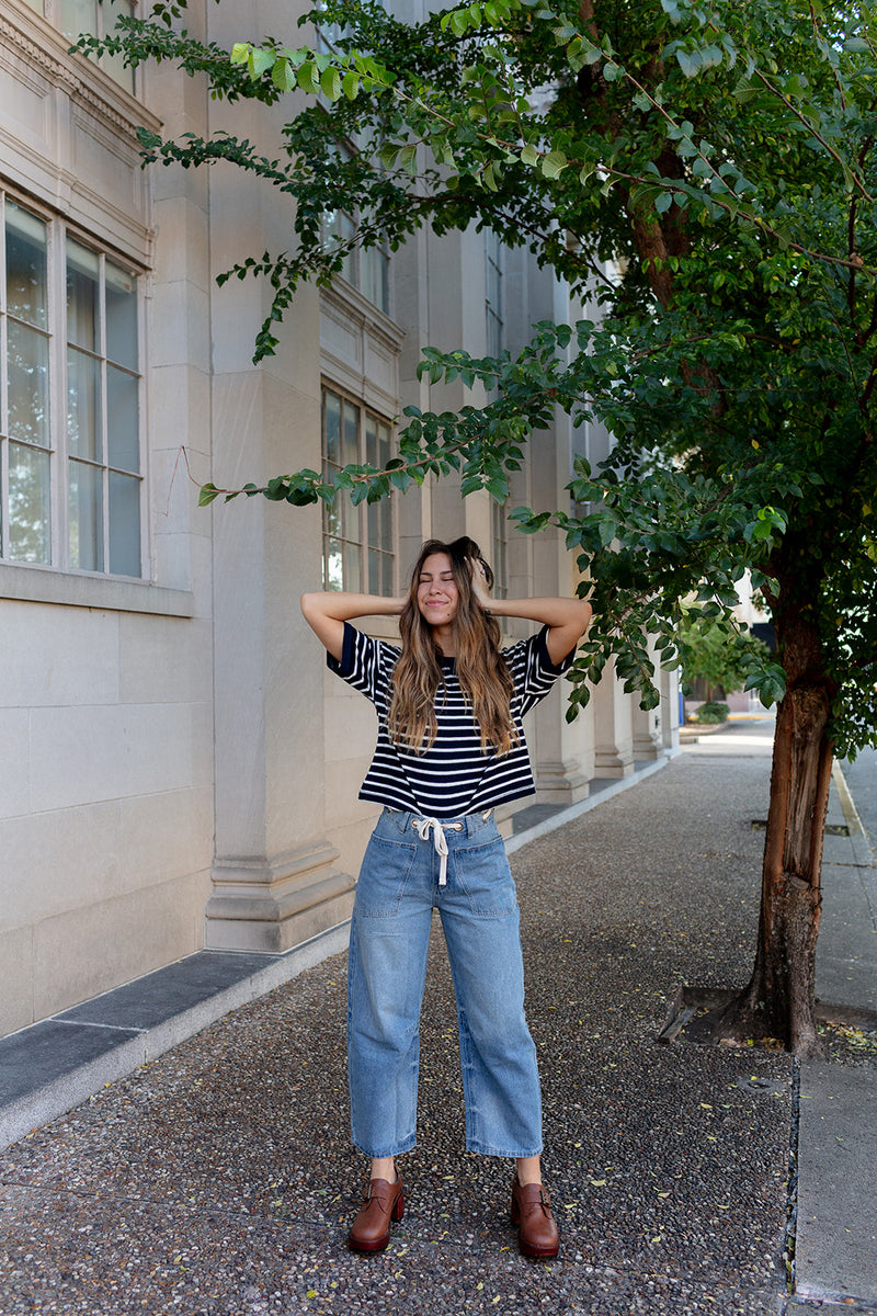 Fashionable barrel-leg jeans perfect for everyday wear