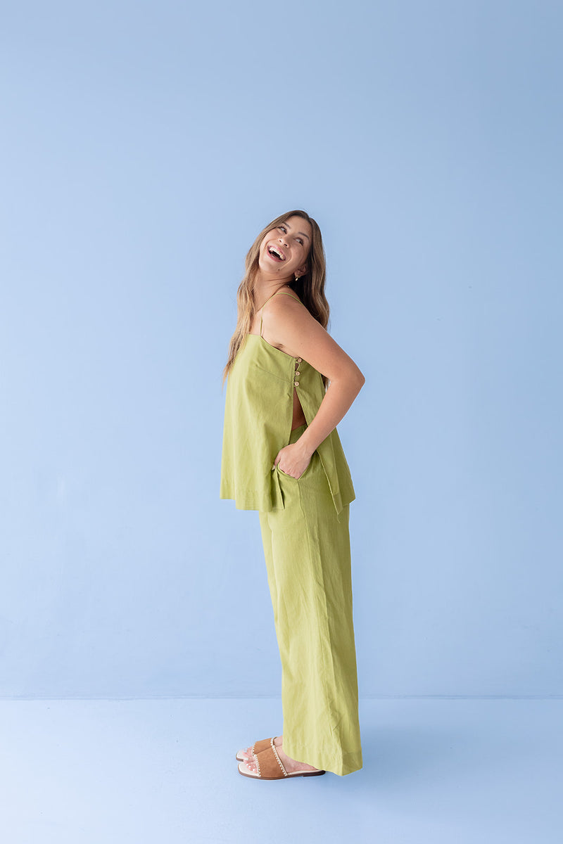 Noemi set in Grass Green