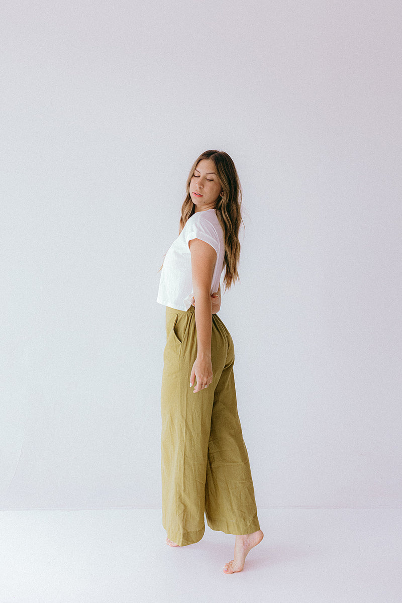 Noemi set in Grass Green